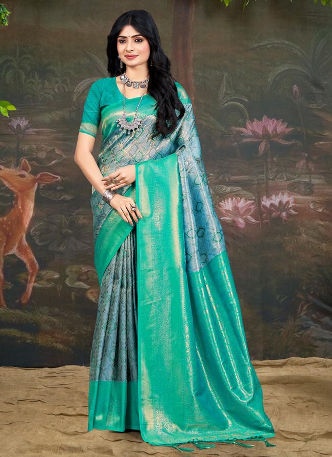 Kanjivaram Silk Green Traditional Wear Weaving Saree